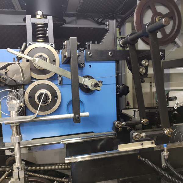 Dia 1.3 - 1.6mm Bedding Mattress Production Line Bonnell Spring Type