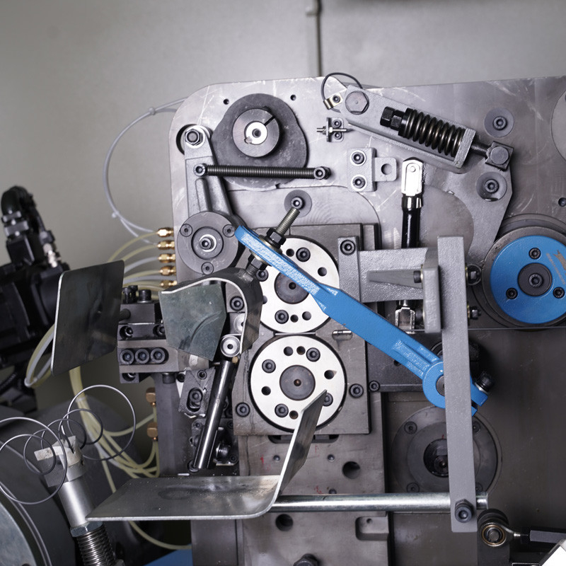 Coiling Mattress Spring Fabricator Machine with Convolution of 4-7 Turns for Coiling